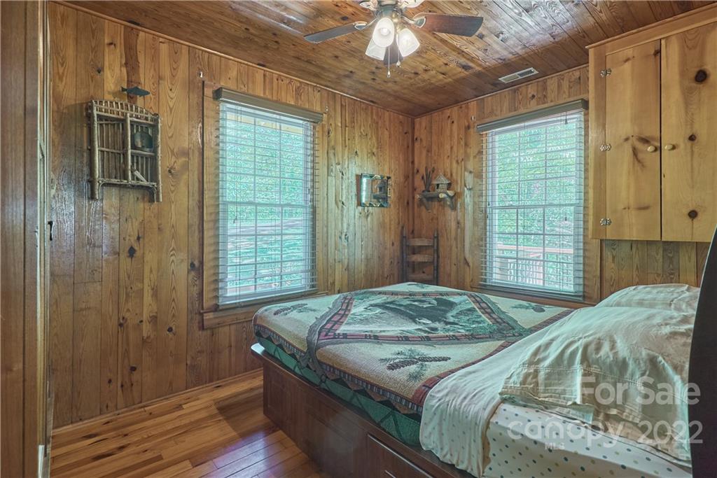 131 Neighborly Drive Lake Lure NC 28746