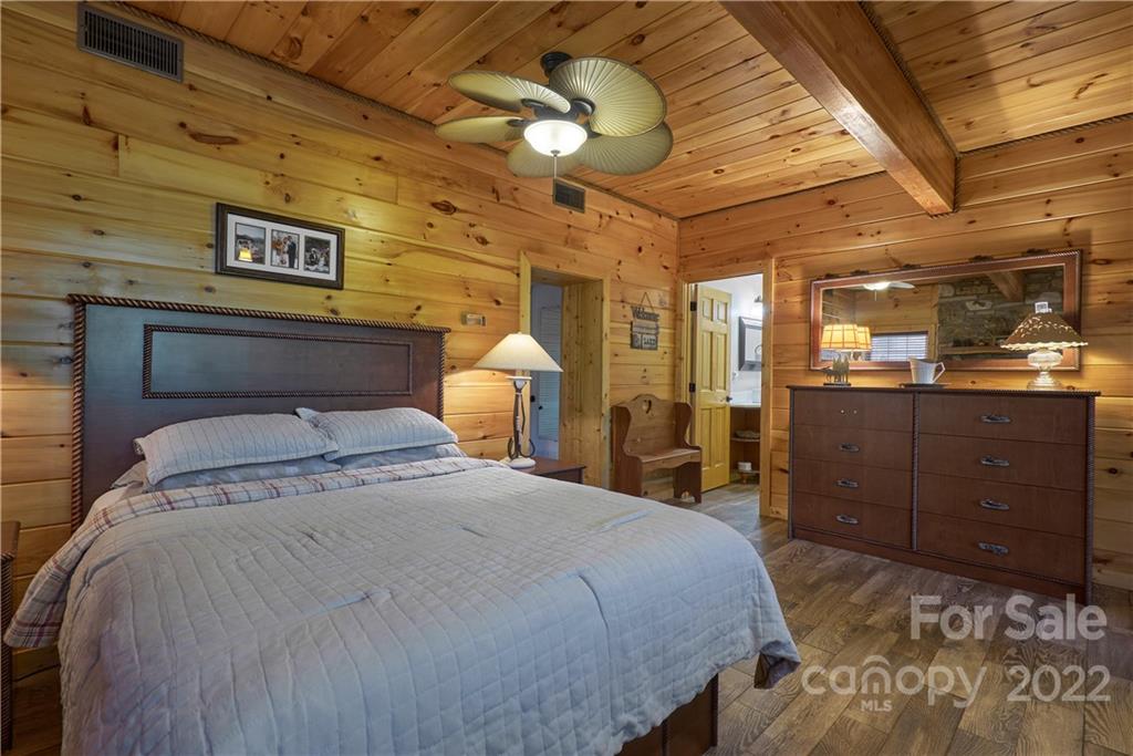 131 Neighborly Drive Lake Lure NC 28746