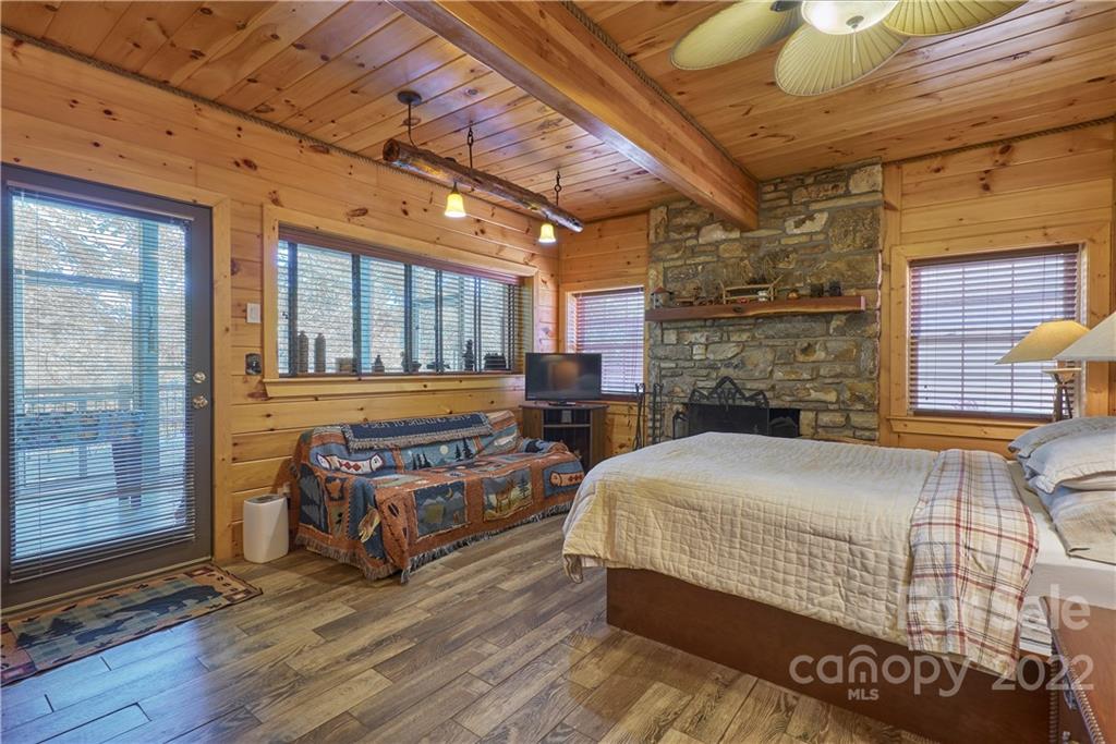 131 Neighborly Drive Lake Lure NC 28746