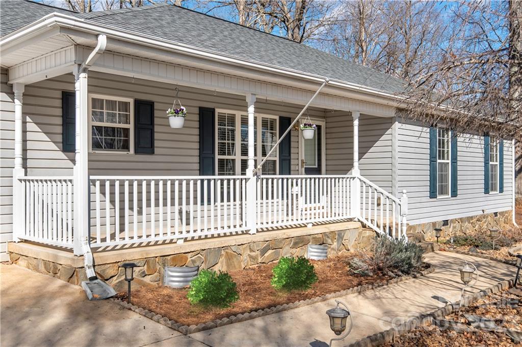 129 Pinkney Lane Statesville NC 28677