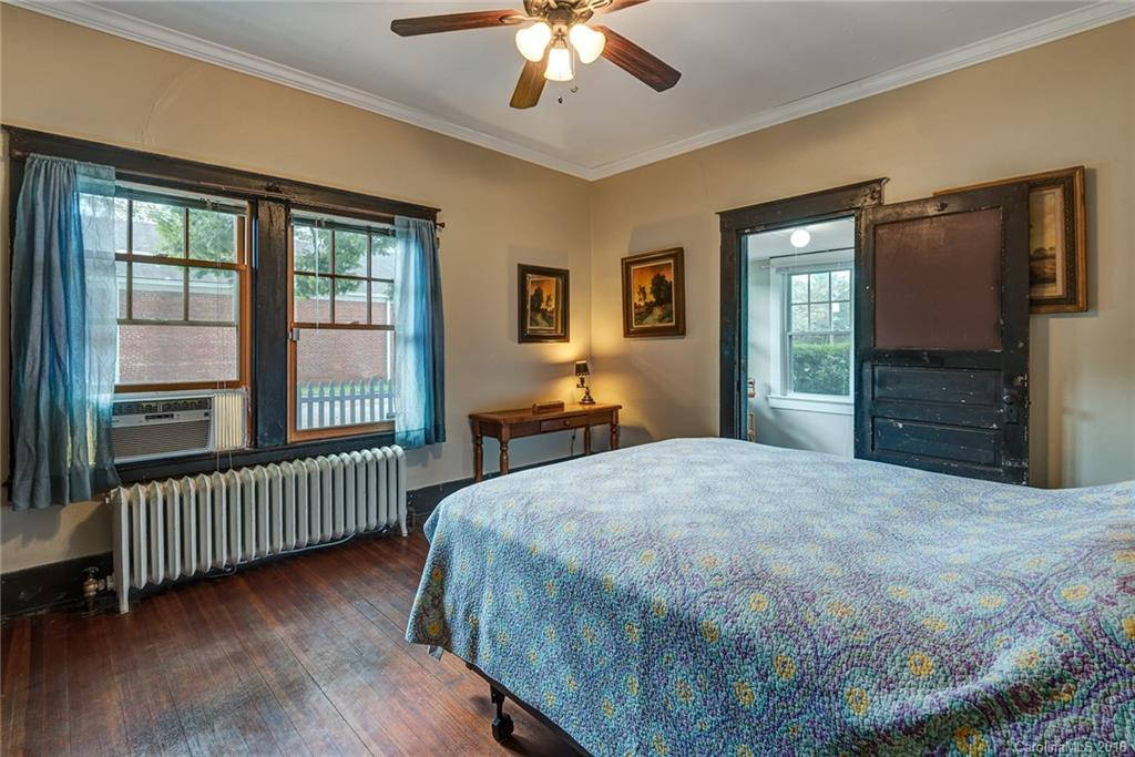 34 Edgehill Avenue Asheville NC 28801