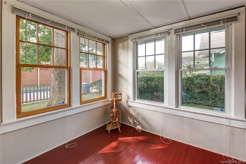 34 Edgehill Avenue Asheville NC 28801