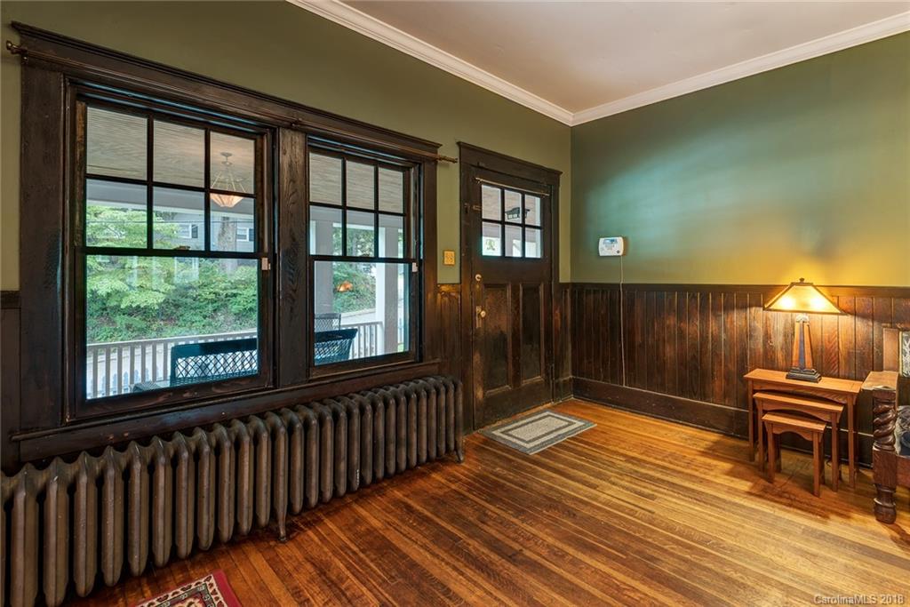 34 Edgehill Avenue Asheville NC 28801