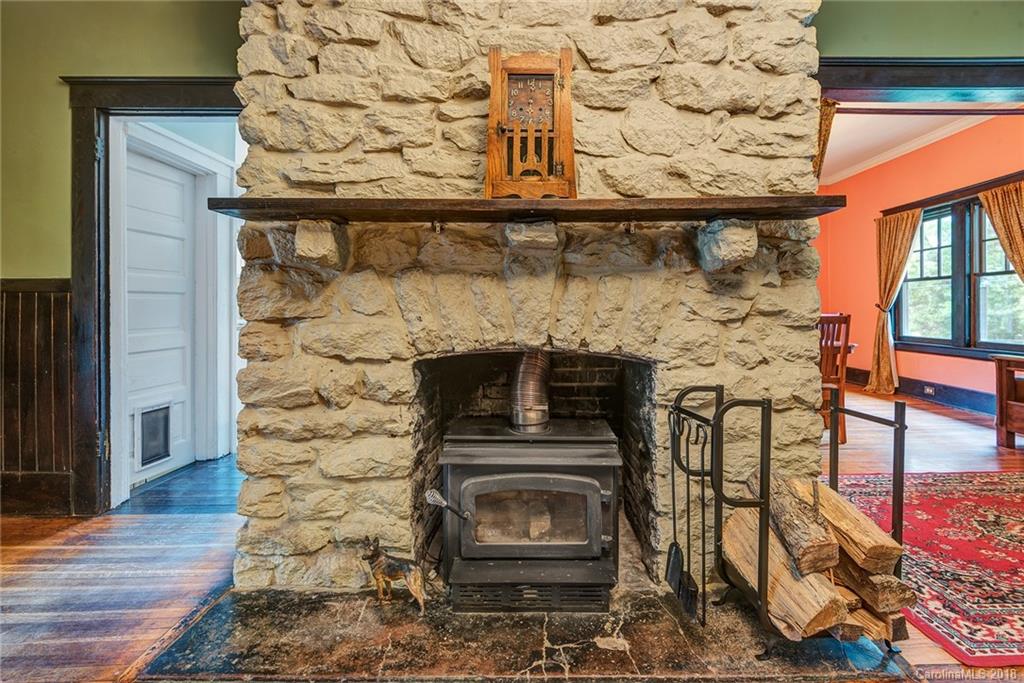 34 Edgehill Avenue Asheville NC 28801
