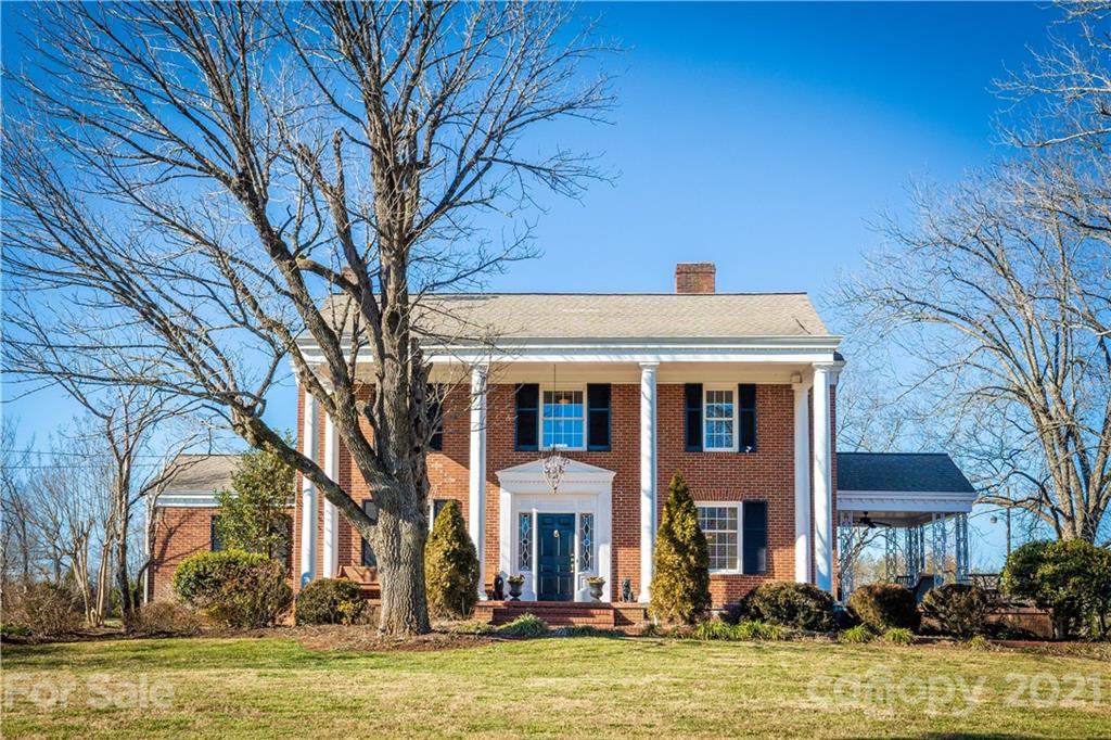 1105 E Union Street Morganton NC 28655