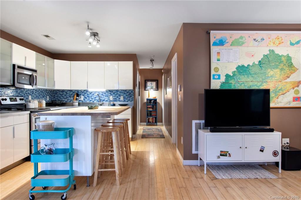 477 Governors View Road Asheville NC 28805
