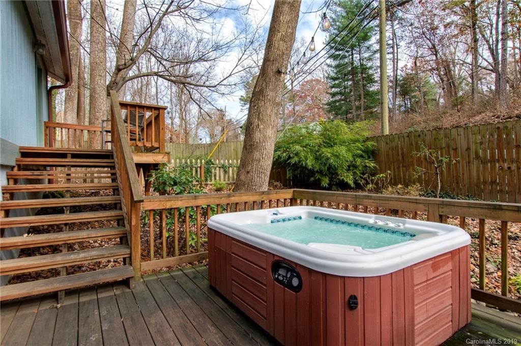 477 Governors View Road Asheville NC 28805