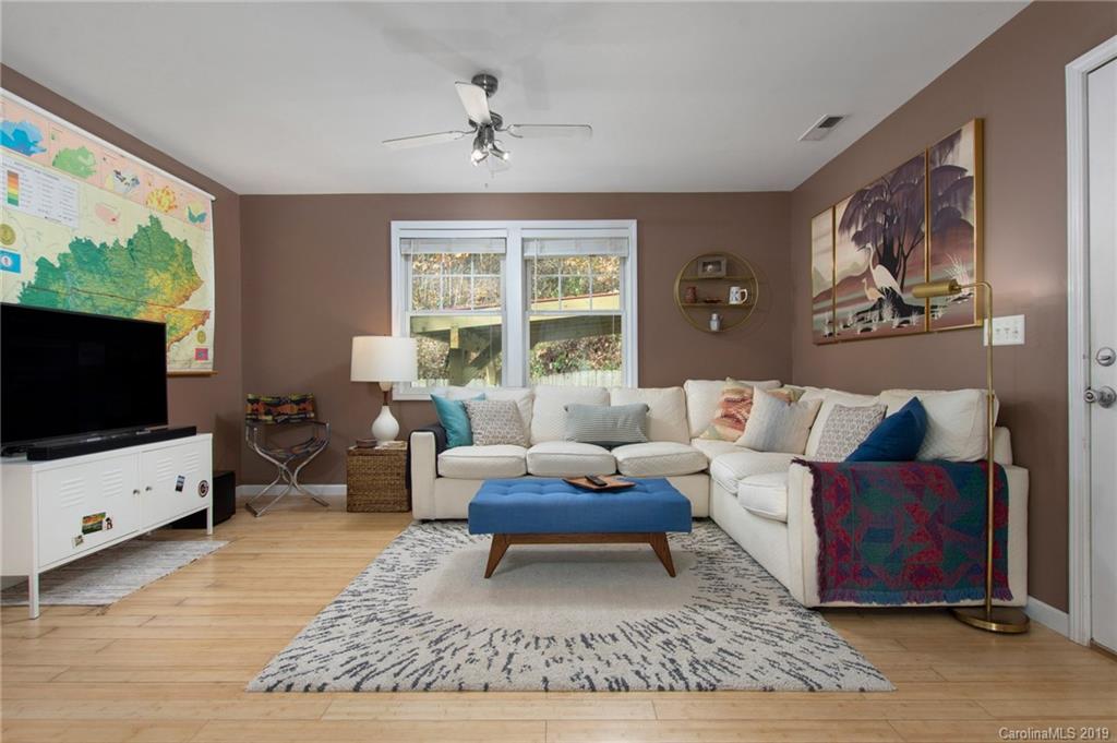 477 Governors View Road Asheville NC 28805