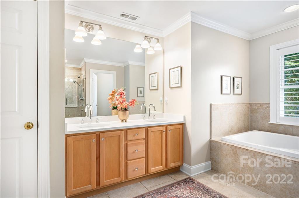 1068 Columbine Road Asheville NC 28803