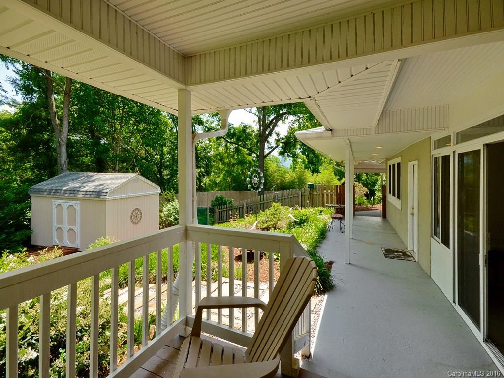 302 White Pine Drive Asheville NC 28805