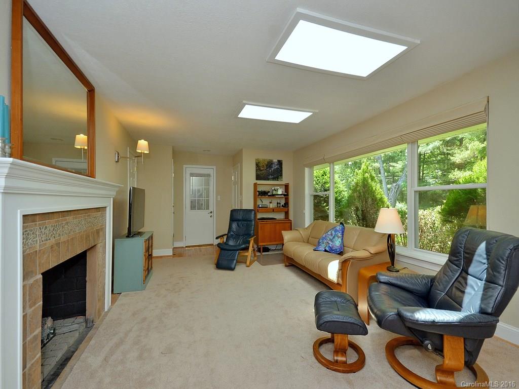 302 White Pine Drive Asheville NC 28805