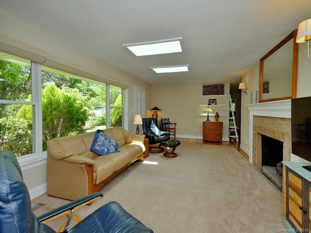302 White Pine Drive Asheville NC 28805