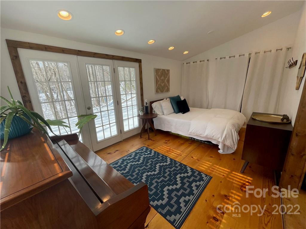 1466 Hickory Acres Road Hendersonville NC 28792