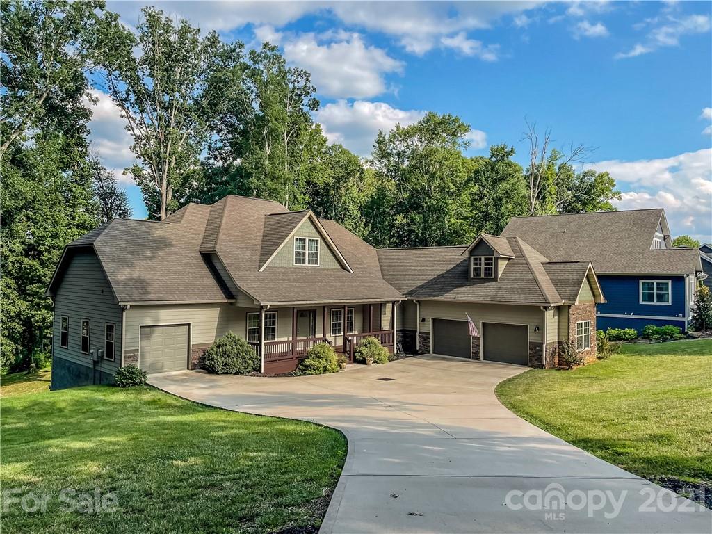 41 Bradshaw Lane Candler NC 28715