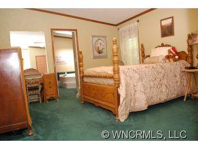 19 Ridge Cross Road Asheville NC 28805
