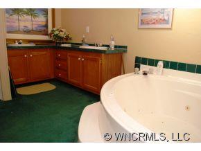 19 Ridge Cross Road Asheville NC 28805