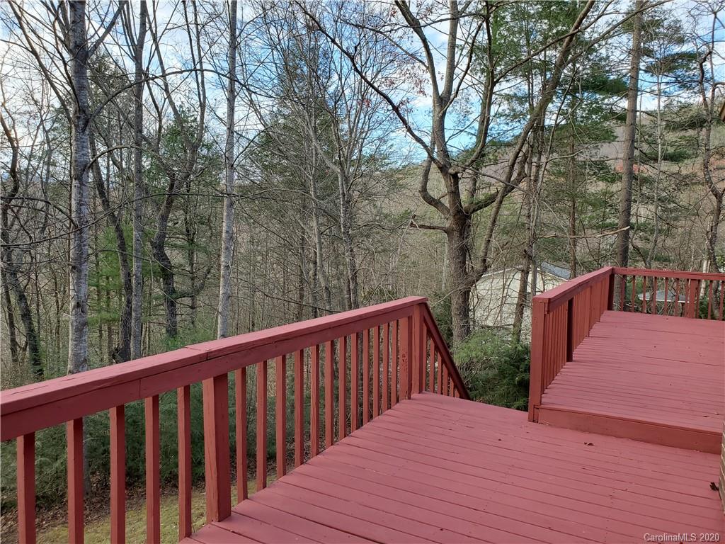 877 Deep Woods Drive Marion NC 28752