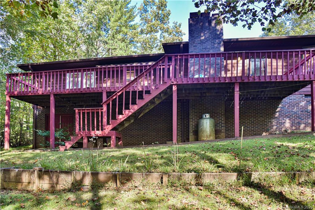 877 Deep Woods Drive Marion NC 28752