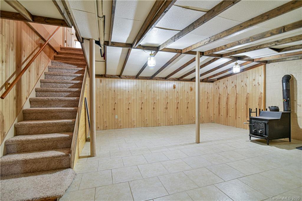877 Deep Woods Drive Marion NC 28752