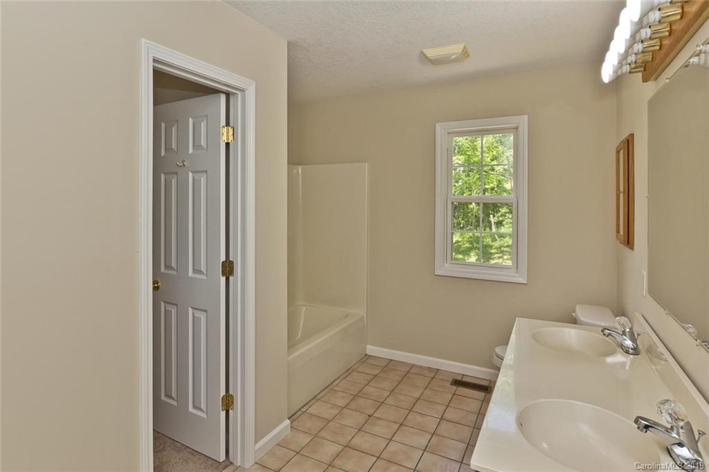 11 Sierra Vista Lane Weaverville NC 28787