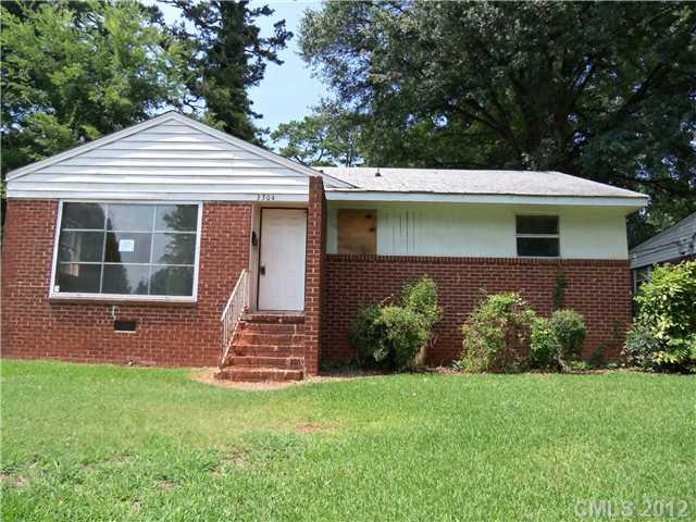 3304 Credenza Road Charlotte NC 28208