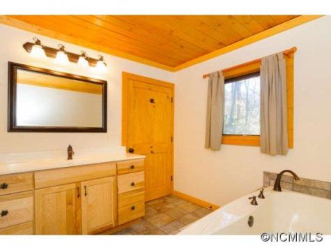 465 Chunns Cove Road Asheville NC 28805