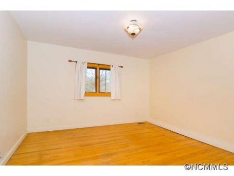 465 Chunns Cove Road Asheville NC 28805