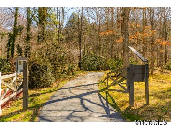 465 Chunns Cove Road Asheville NC 28805