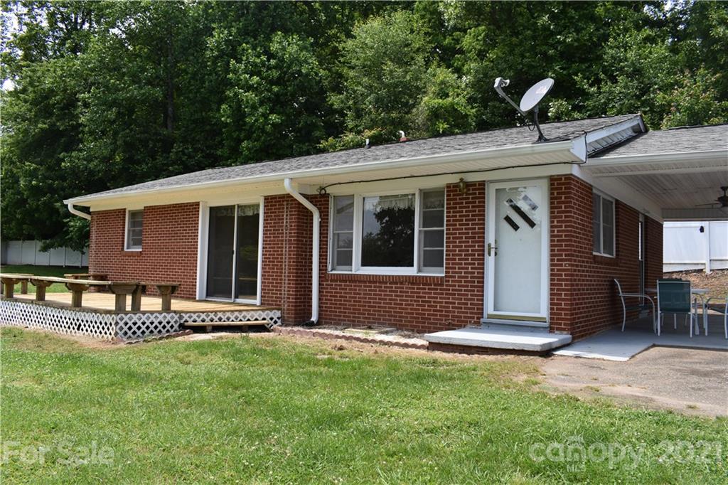 75 Pinewood Drive Marion NC 28752