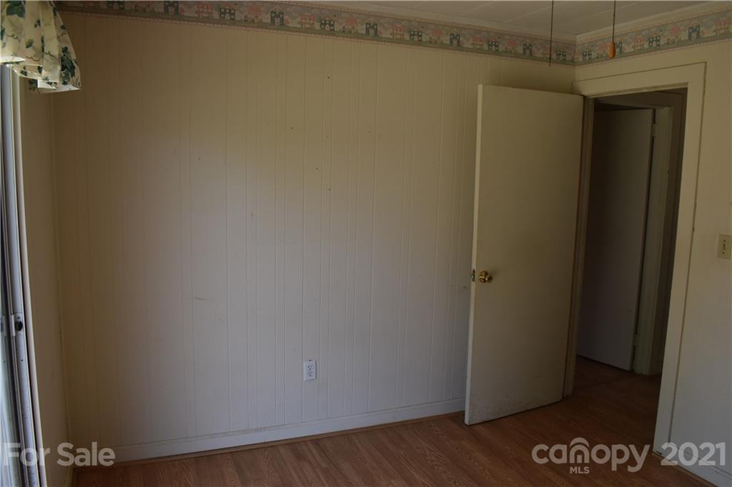 75 Pinewood Drive Marion NC 28752