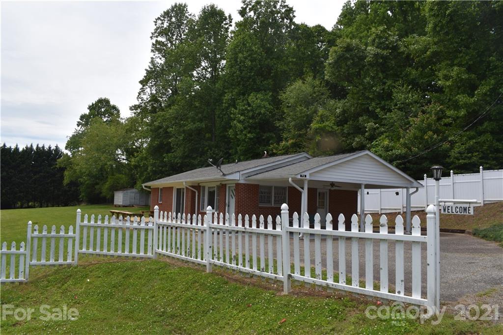 75 Pinewood Drive Marion NC 28752