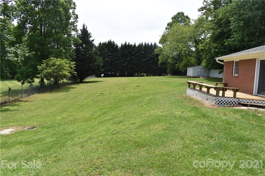 75 Pinewood Drive Marion NC 28752