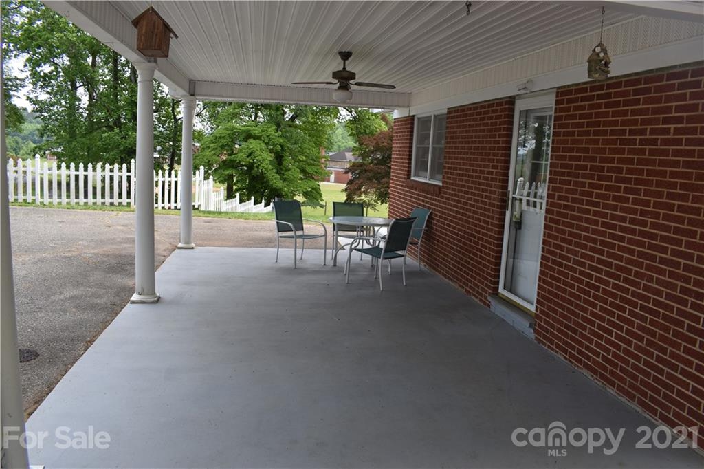 75 Pinewood Drive Marion NC 28752
