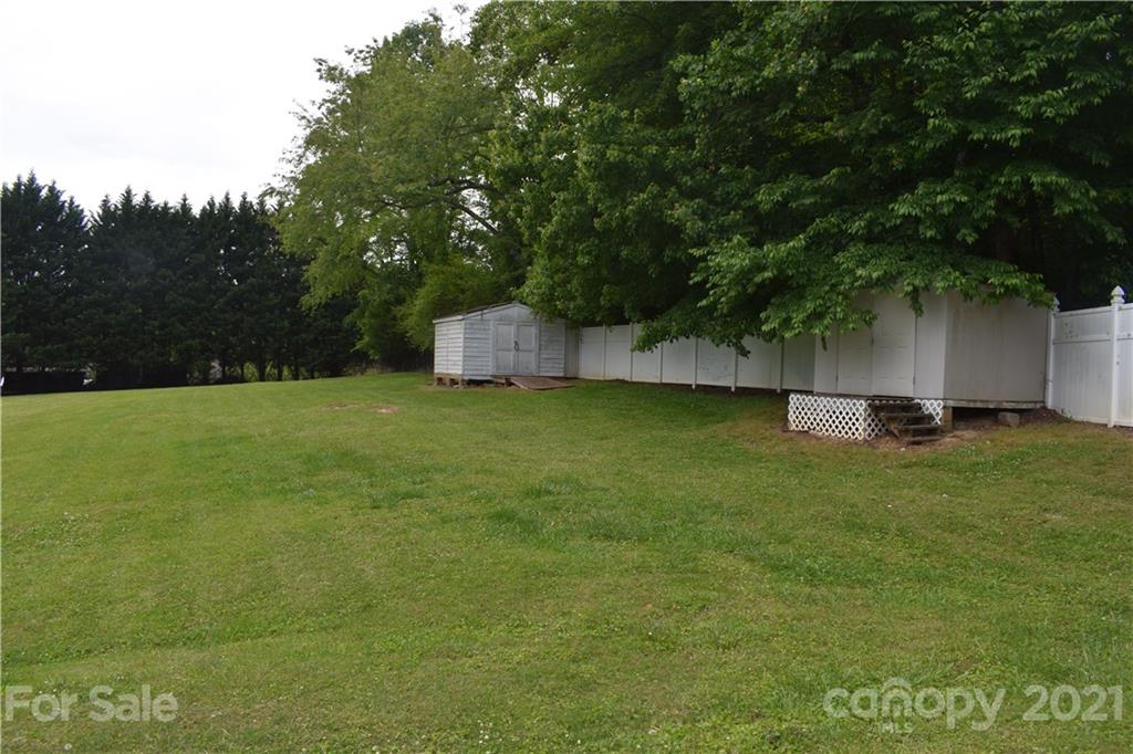 75 Pinewood Drive Marion NC 28752
