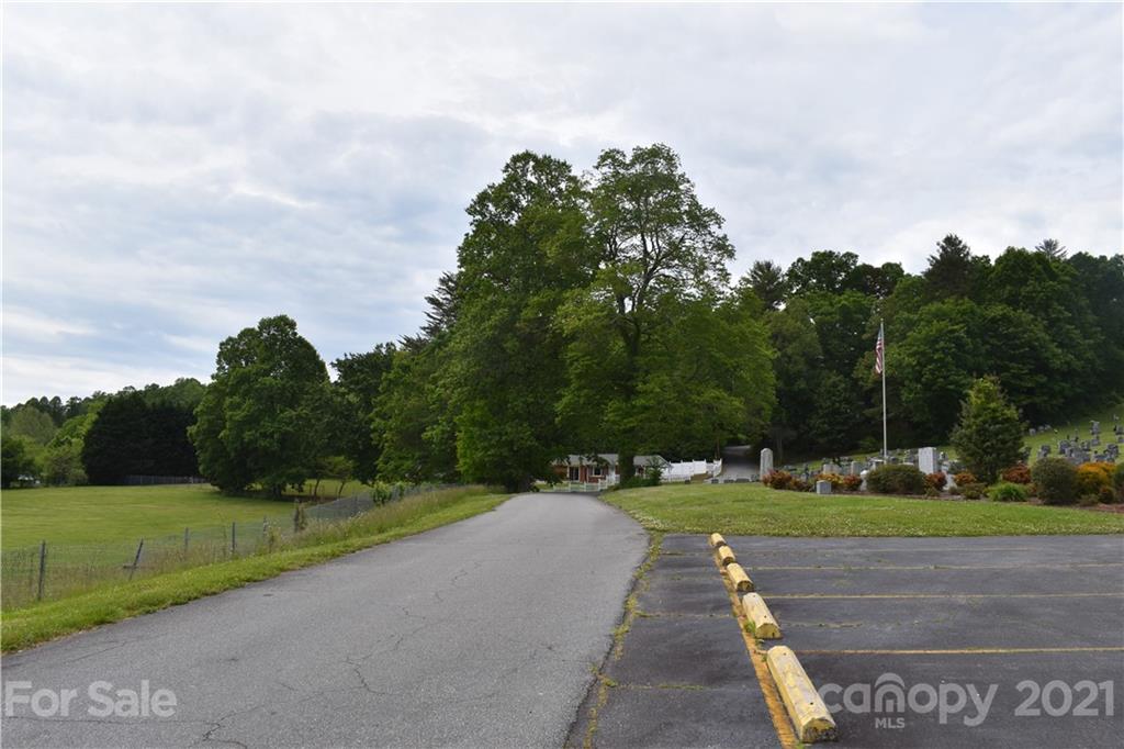 75 Pinewood Drive Marion NC 28752