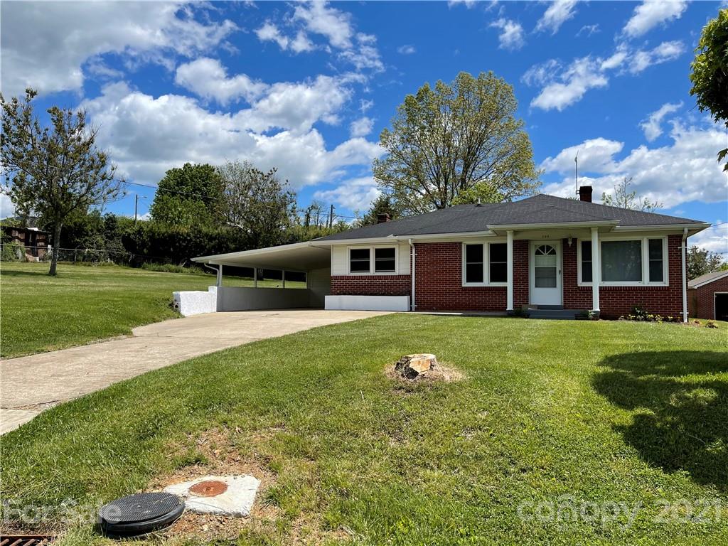 104 Meadow Road Burnsville NC 28714