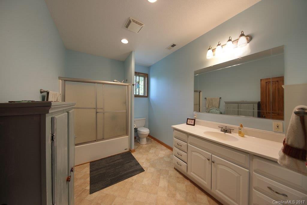 16 Weldon Way Fairview NC 28730