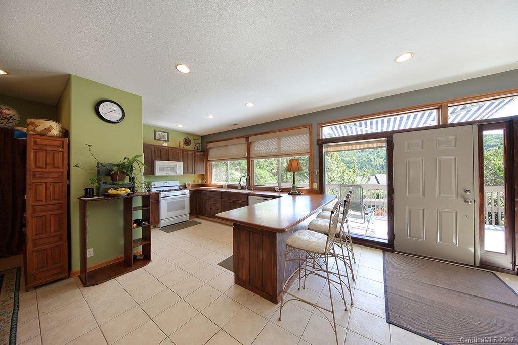 16 Weldon Way Fairview NC 28730