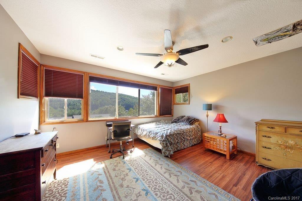 16 Weldon Way Fairview NC 28730