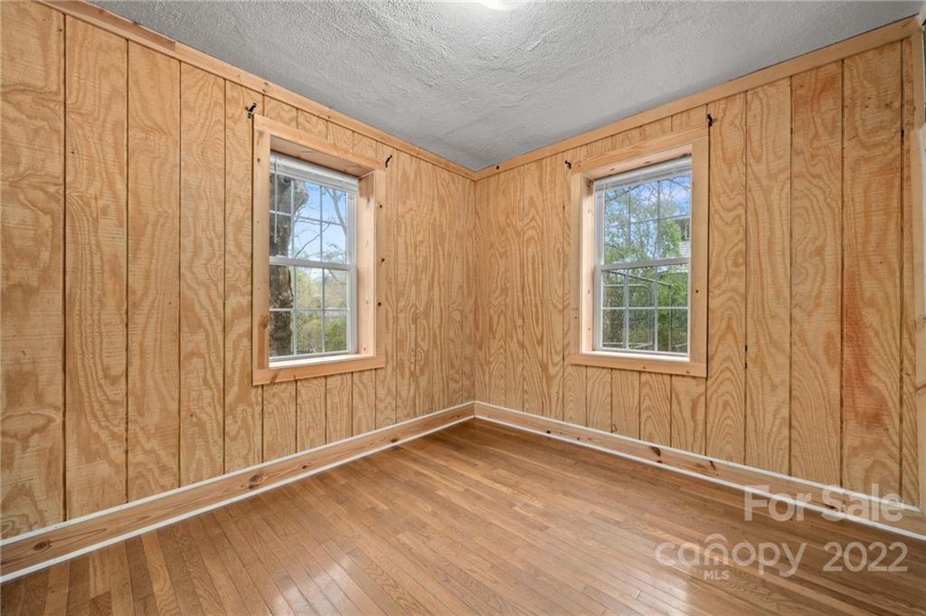 54 Mardell Circle Asheville NC 28806