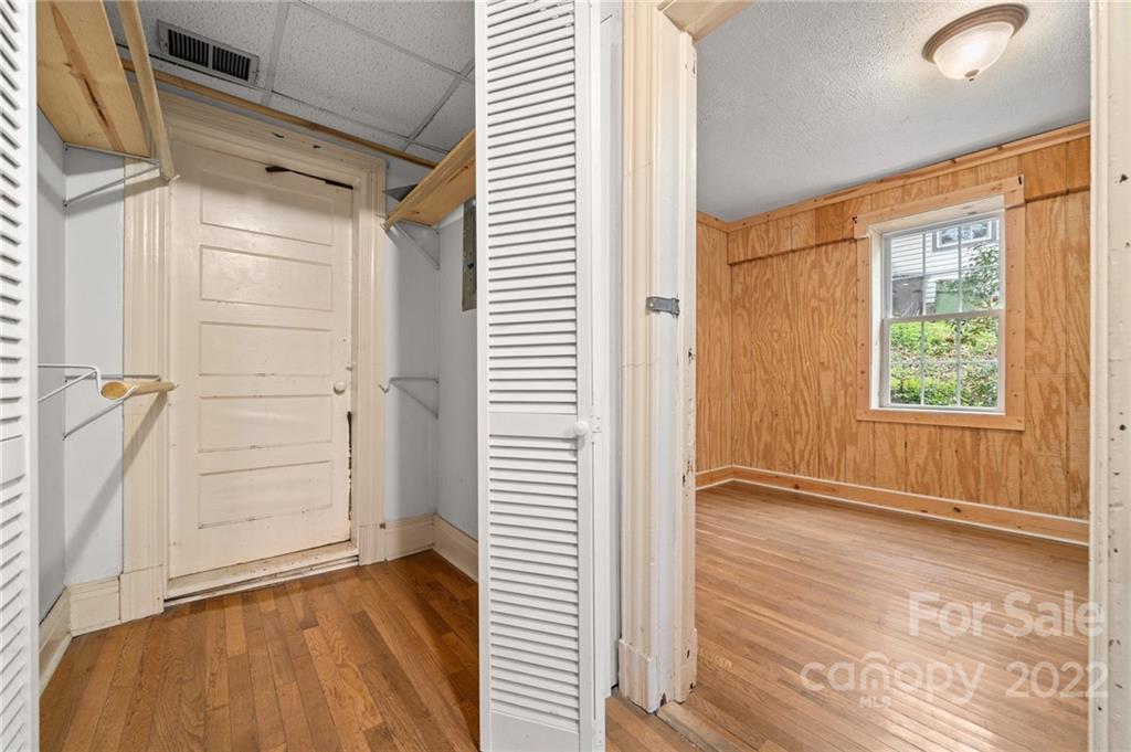54 Mardell Circle Asheville NC 28806
