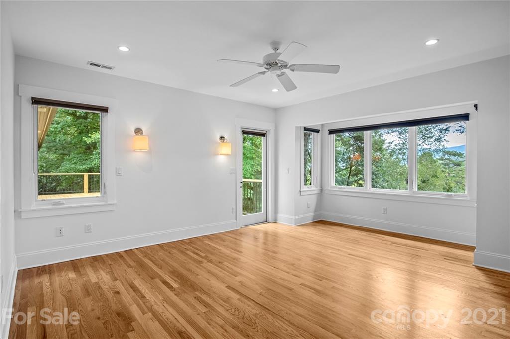 138 Cambridge Road Asheville NC 28804