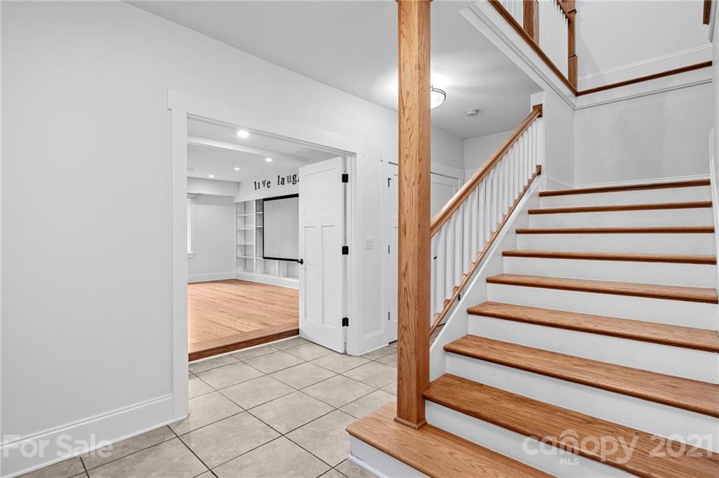 138 Cambridge Road Asheville NC 28804