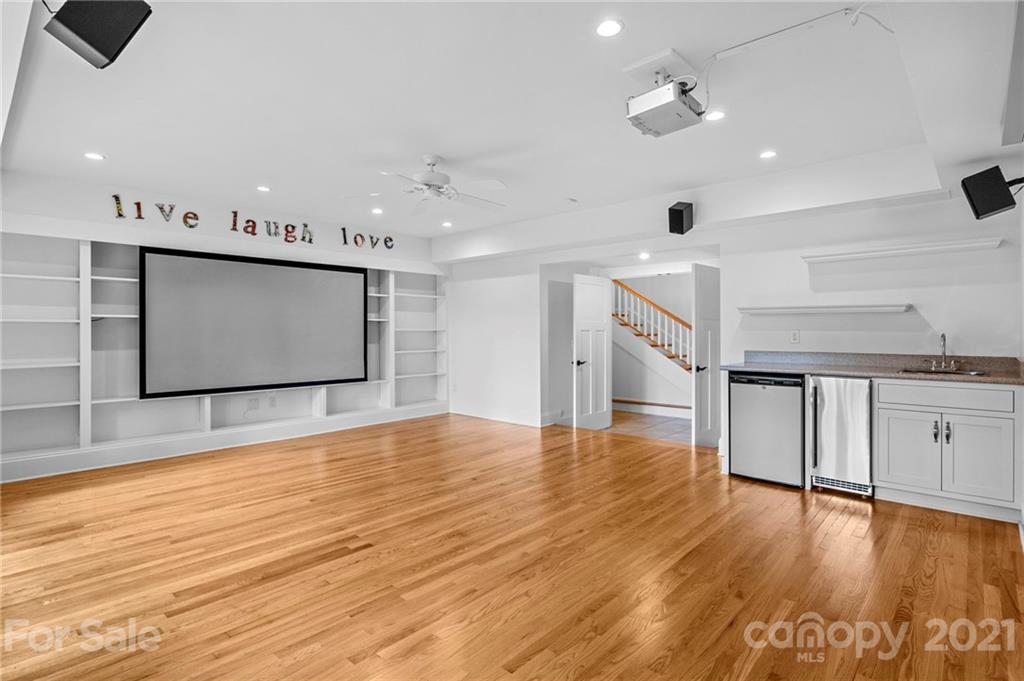 138 Cambridge Road Asheville NC 28804