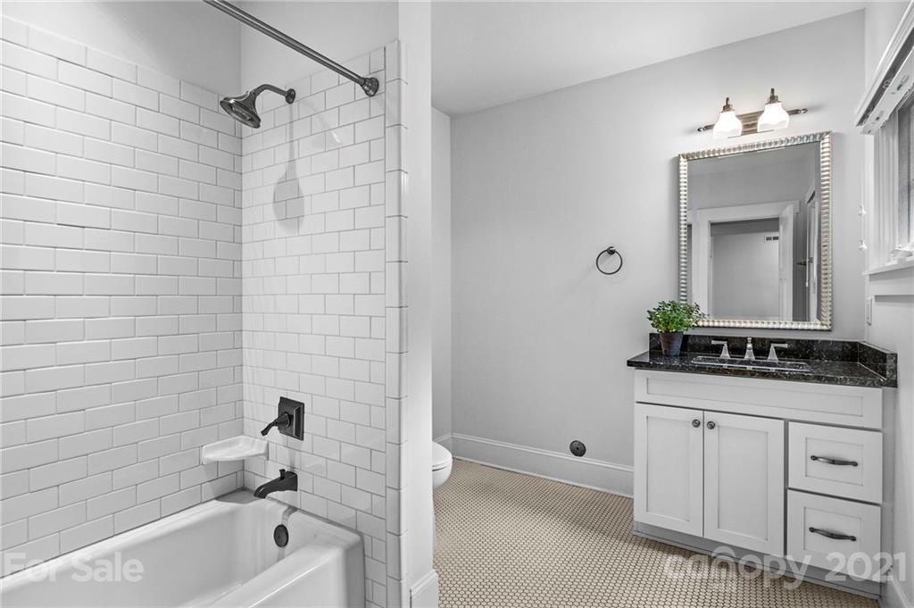 138 Cambridge Road Asheville NC 28804