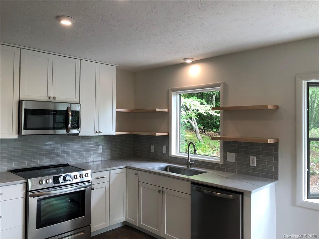 23 Patriots Drive Asheville NC 28805