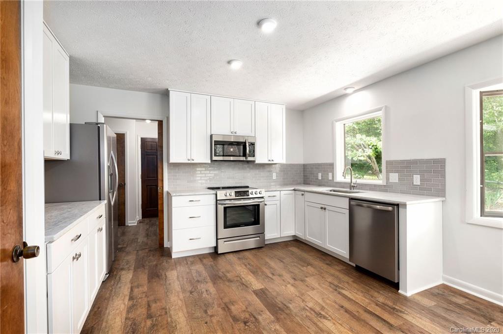 23 Patriots Drive Asheville NC 28805