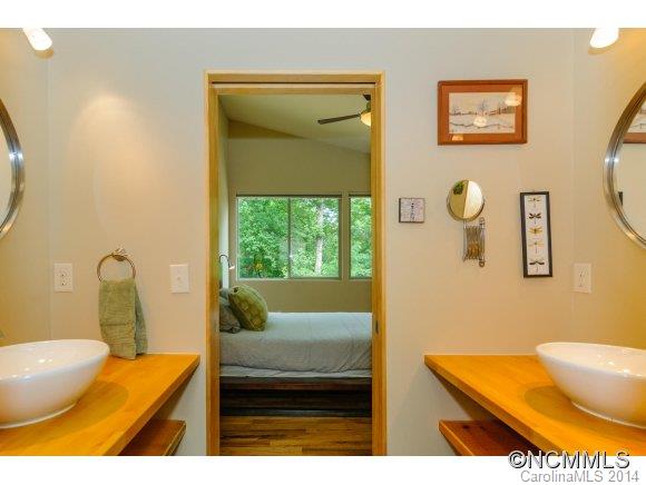 26 Desota Street Asheville NC 28806