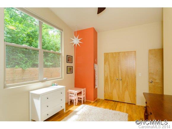26 Desota Street Asheville NC 28806