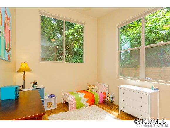 26 Desota Street Asheville NC 28806